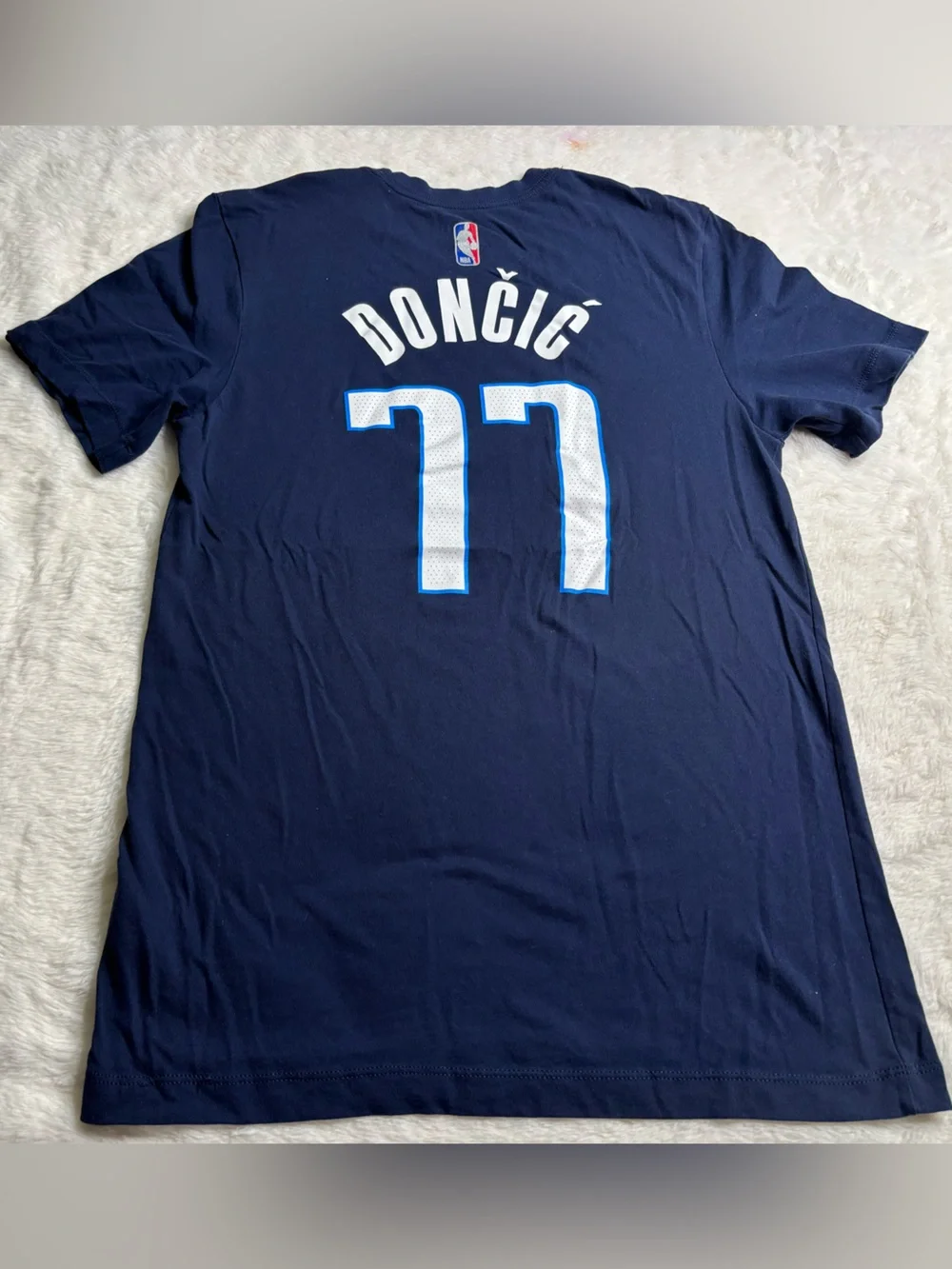 Nike Men’s Navy MAVS 77 Graphic Tee